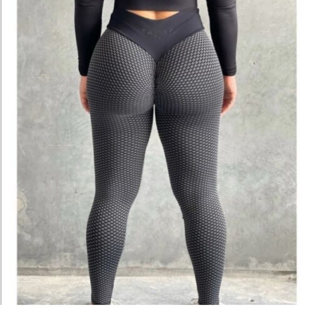 Tahira Scrunch Leggings